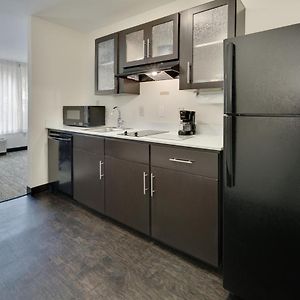 One-Bedroom King Suite Disability Access